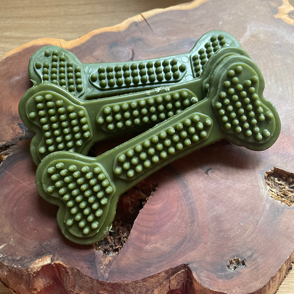 Spinach & Apple Bumpy-Bone Chew